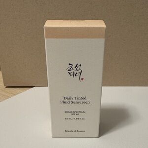 Beauty of Joseon Daily Tinted Fluid Sunscreen - SHADE LP100